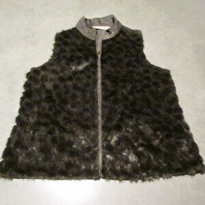 Chicos vest womens Medium 1 Brown zipper Faux Fur